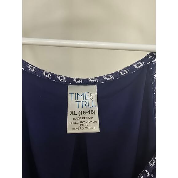 Lot of 2 Women’s Dresses XL Time and Tru Blue Print + Green Polka Dot - Picture 4 of 5